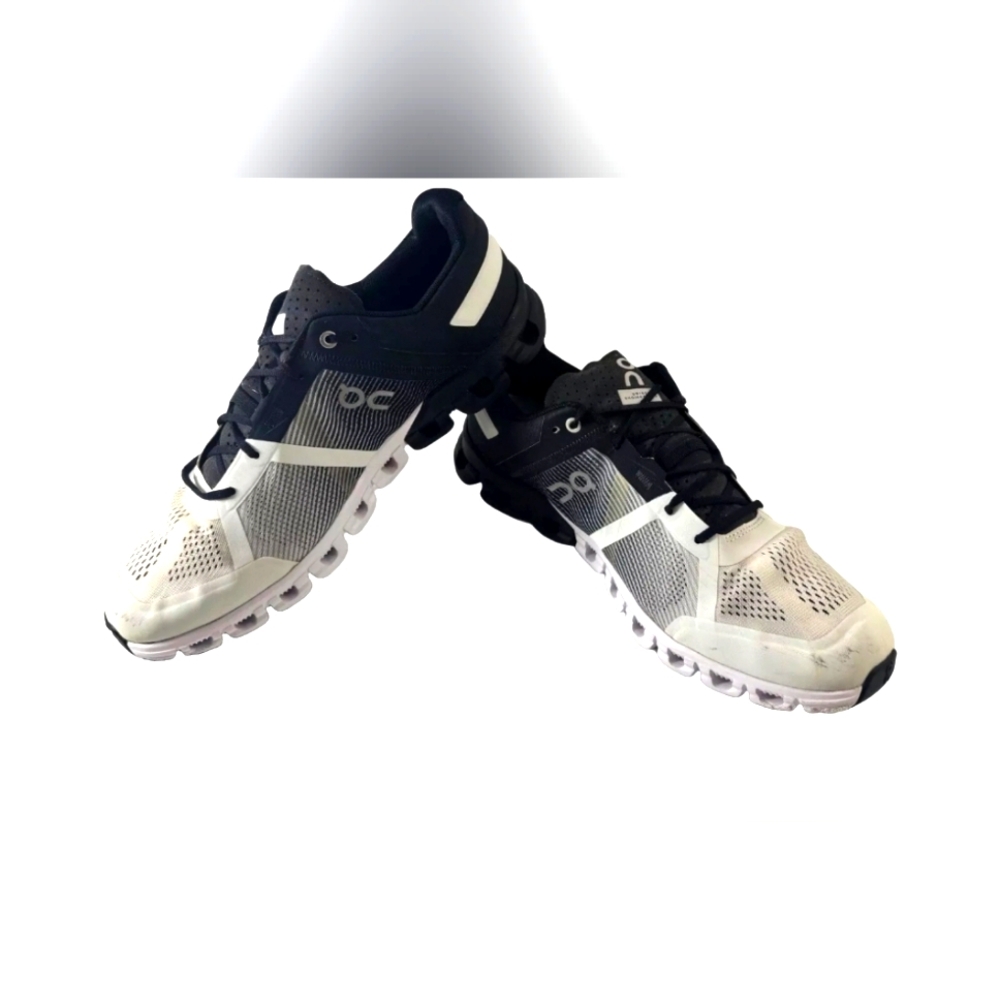 On Cloud Black White Cloudtec Helion Loudflow Running Men 12.5